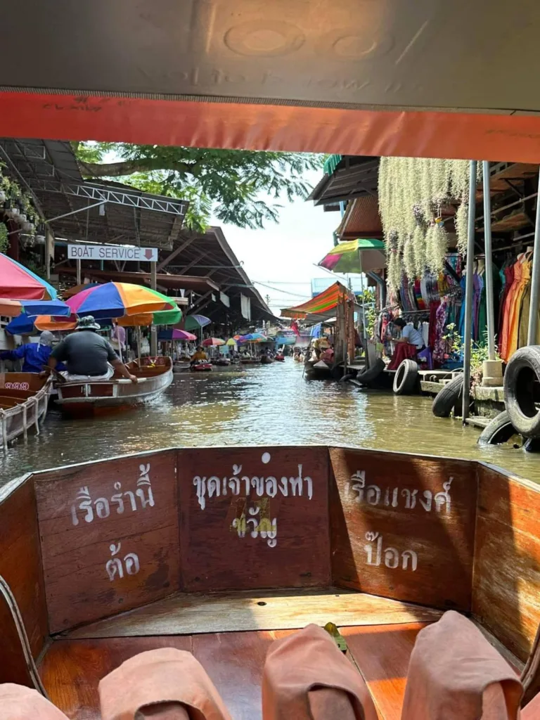 Floating market Damnoen Saduak