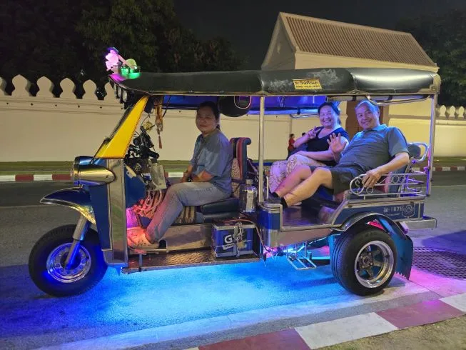 Tuktuk Night Tour